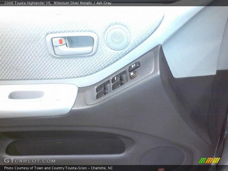 Millenium Silver Metallic / Ash Gray 2006 Toyota Highlander V6