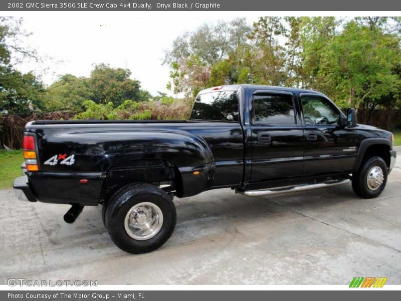 Onyx Black / Graphite 2002 GMC Sierra 3500 SLE Crew Cab 4x4 Dually