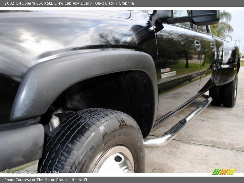 Onyx Black / Graphite 2002 GMC Sierra 3500 SLE Crew Cab 4x4 Dually