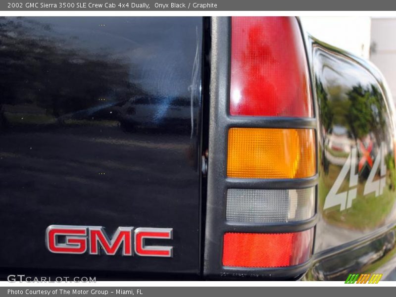 Onyx Black / Graphite 2002 GMC Sierra 3500 SLE Crew Cab 4x4 Dually