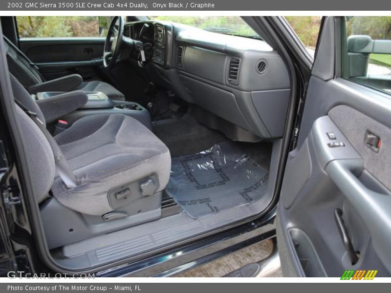 Onyx Black / Graphite 2002 GMC Sierra 3500 SLE Crew Cab 4x4 Dually