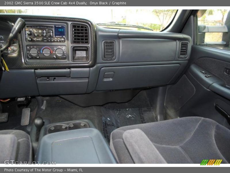 Onyx Black / Graphite 2002 GMC Sierra 3500 SLE Crew Cab 4x4 Dually