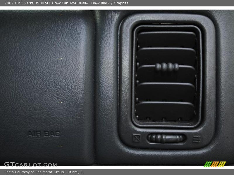 Onyx Black / Graphite 2002 GMC Sierra 3500 SLE Crew Cab 4x4 Dually