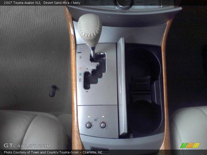Desert Sand Mica / Ivory 2007 Toyota Avalon XLS
