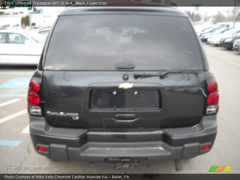 Black / Light Gray 2005 Chevrolet TrailBlazer EXT LS 4x4