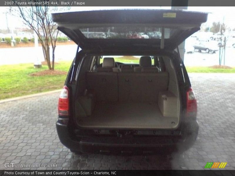 Black / Taupe 2007 Toyota 4Runner SR5 4x4