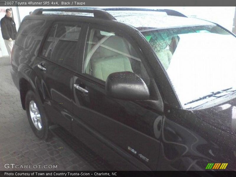 Black / Taupe 2007 Toyota 4Runner SR5 4x4