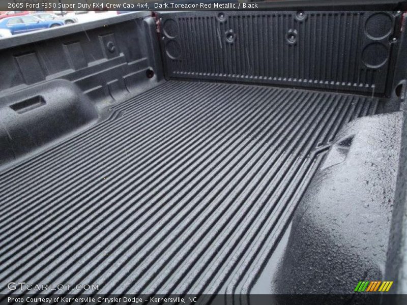 Dark Toreador Red Metallic / Black 2005 Ford F350 Super Duty FX4 Crew Cab 4x4