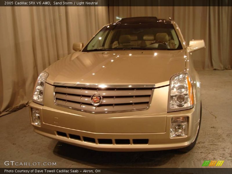 Sand Storm / Light Neutral 2005 Cadillac SRX V6 AWD