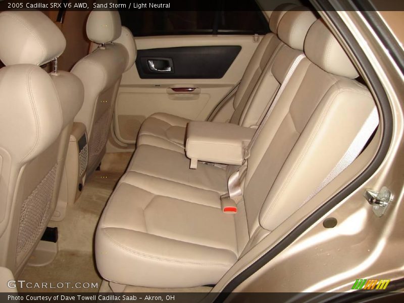 Sand Storm / Light Neutral 2005 Cadillac SRX V6 AWD