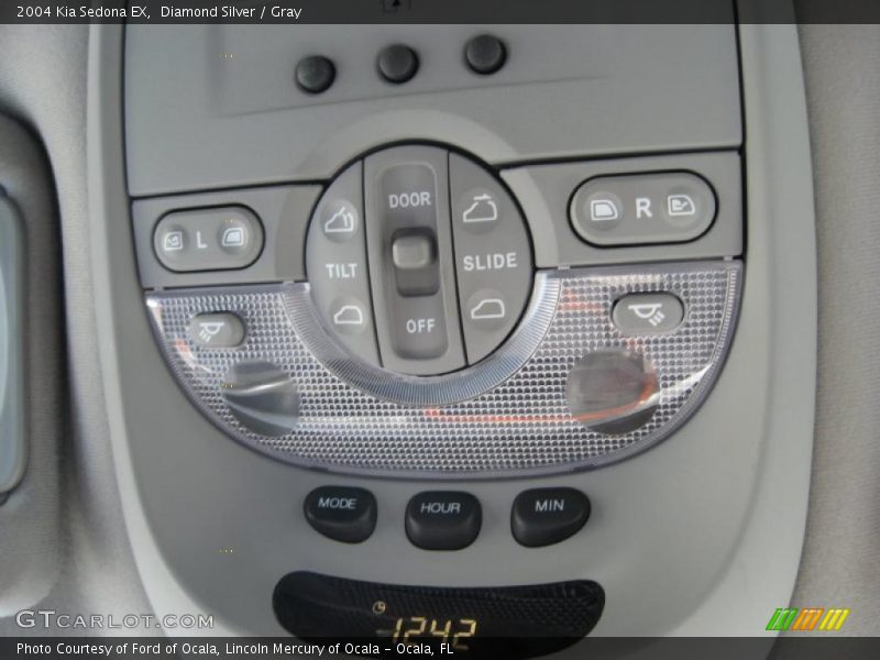 Diamond Silver / Gray 2004 Kia Sedona EX