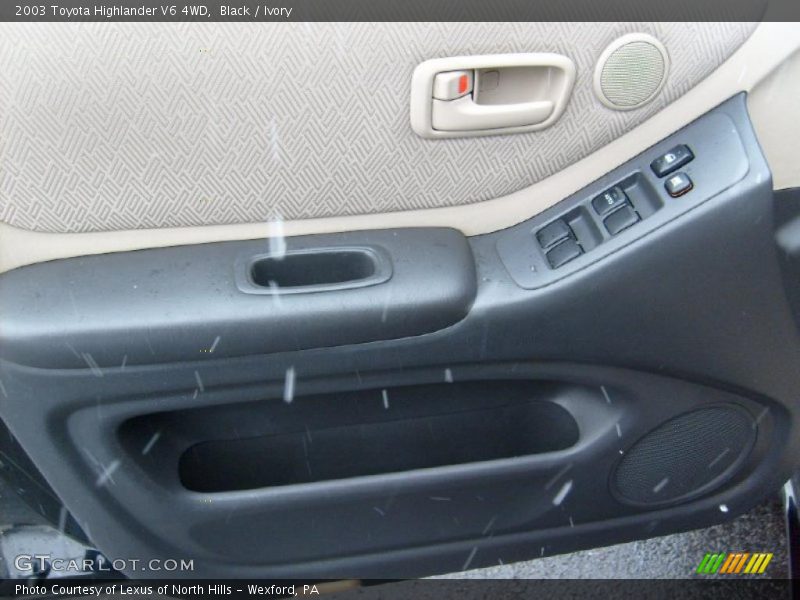 Black / Ivory 2003 Toyota Highlander V6 4WD