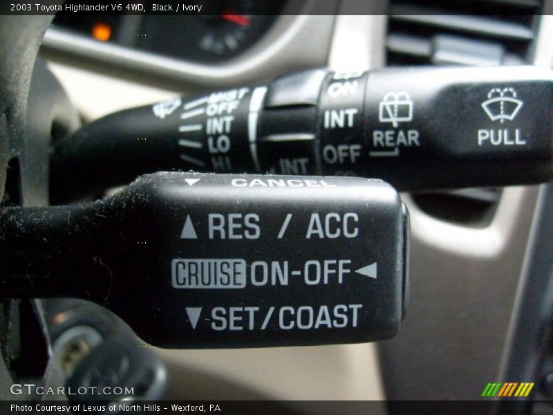 Black / Ivory 2003 Toyota Highlander V6 4WD