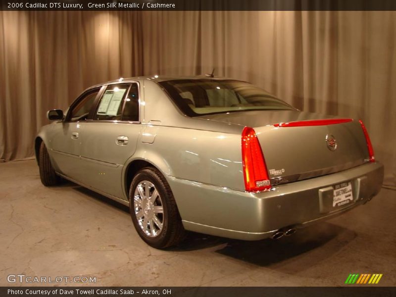 Green Silk Metallic / Cashmere 2006 Cadillac DTS Luxury
