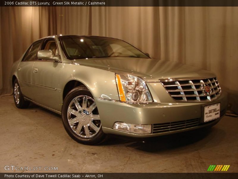 Green Silk Metallic / Cashmere 2006 Cadillac DTS Luxury