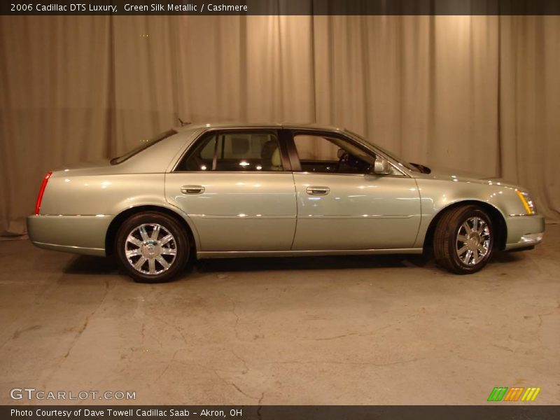 Green Silk Metallic / Cashmere 2006 Cadillac DTS Luxury