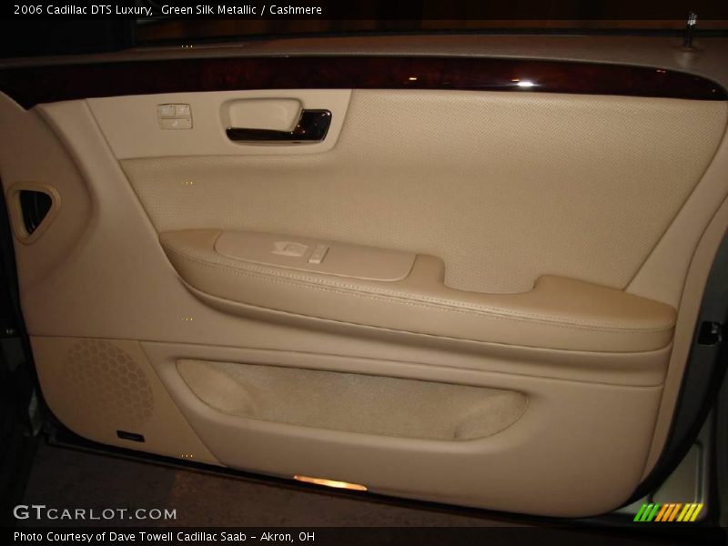 Green Silk Metallic / Cashmere 2006 Cadillac DTS Luxury