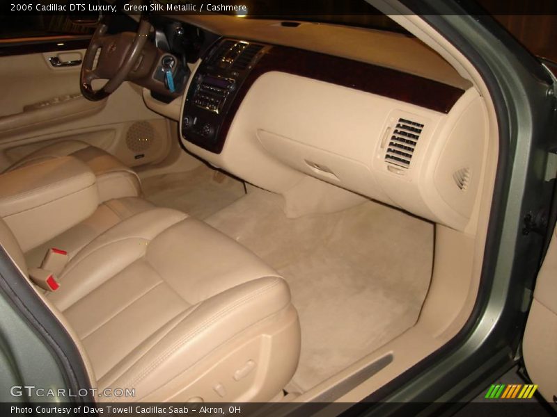 Green Silk Metallic / Cashmere 2006 Cadillac DTS Luxury