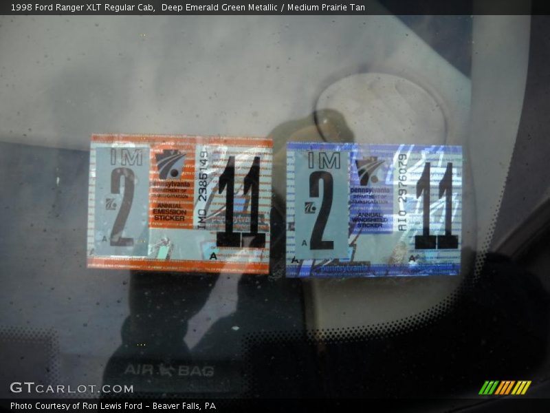 Deep Emerald Green Metallic / Medium Prairie Tan 1998 Ford Ranger XLT Regular Cab