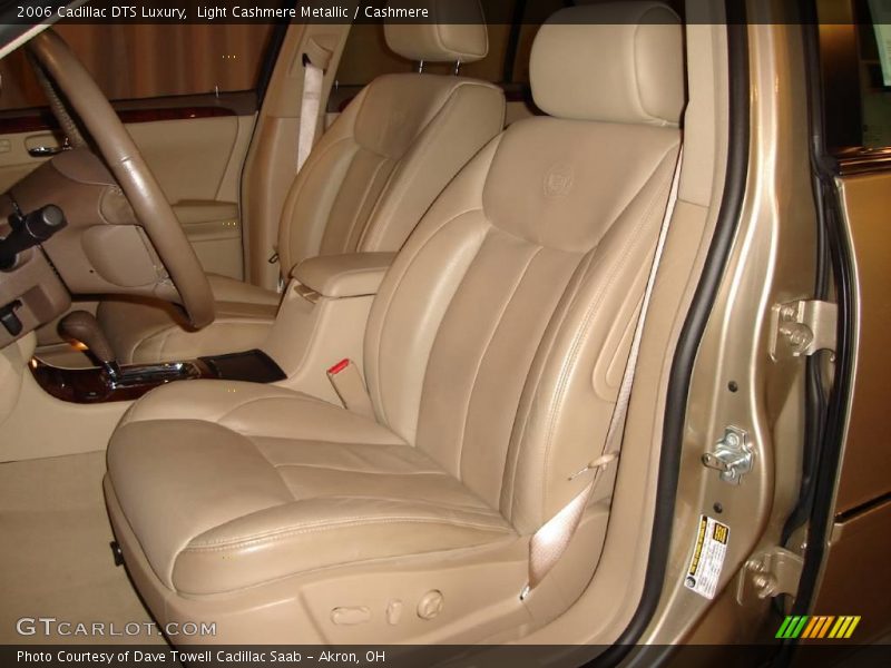 Light Cashmere Metallic / Cashmere 2006 Cadillac DTS Luxury