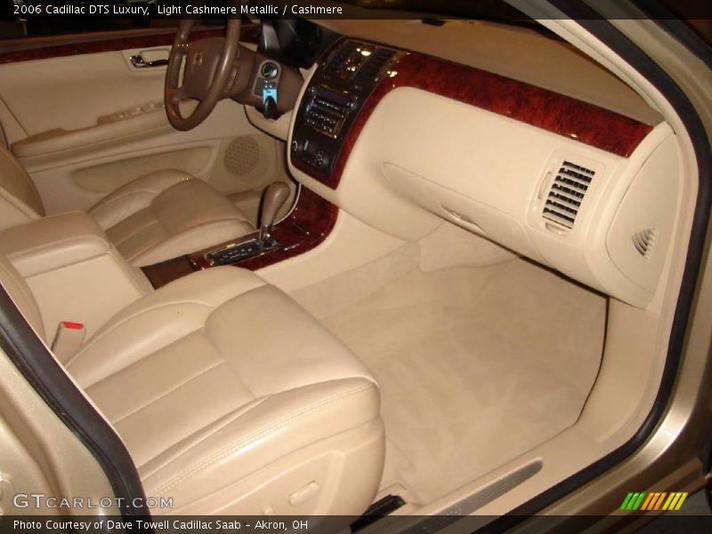 Light Cashmere Metallic / Cashmere 2006 Cadillac DTS Luxury