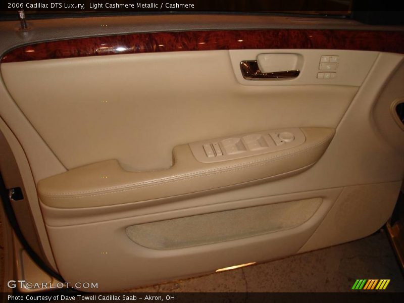 Light Cashmere Metallic / Cashmere 2006 Cadillac DTS Luxury