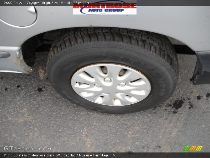 Bright Silver Metallic / Silver Fern 2000 Chrysler Voyager