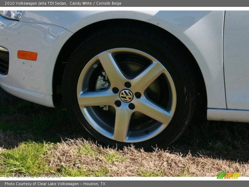 Candy White / Cornsilk Beige 2010 Volkswagen Jetta TDI Sedan