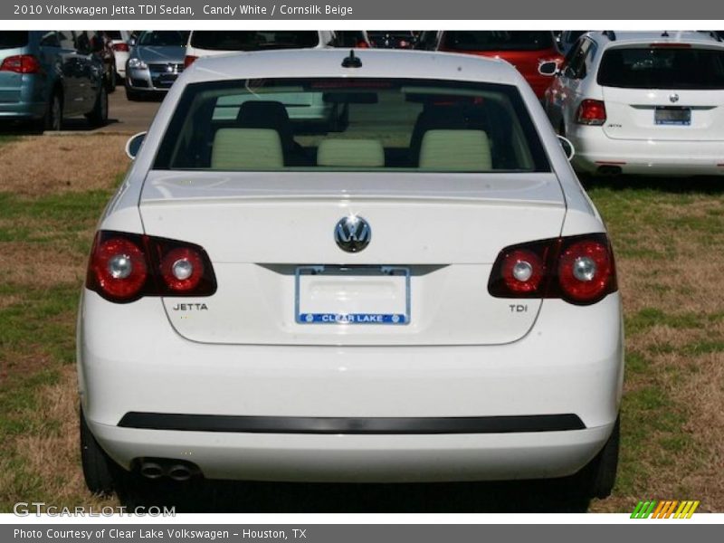 Candy White / Cornsilk Beige 2010 Volkswagen Jetta TDI Sedan