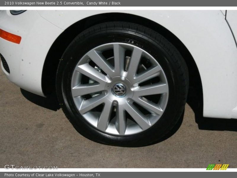 Candy White / Black 2010 Volkswagen New Beetle 2.5 Convertible
