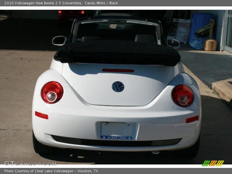 Candy White / Black 2010 Volkswagen New Beetle 2.5 Convertible