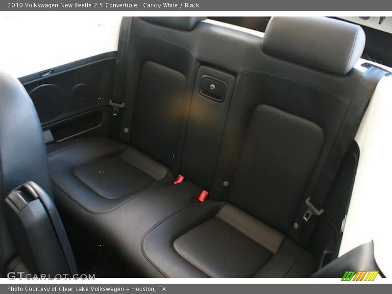 Candy White / Black 2010 Volkswagen New Beetle 2.5 Convertible