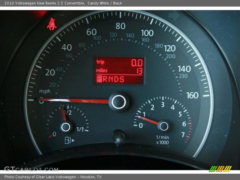 Candy White / Black 2010 Volkswagen New Beetle 2.5 Convertible