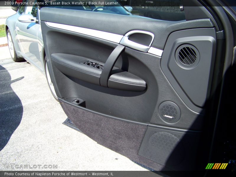 Door Panel of 2009 Cayenne S