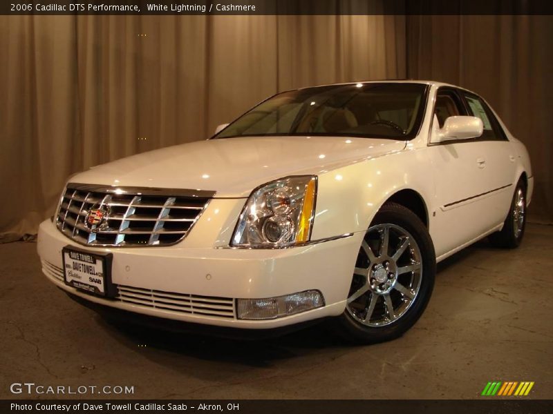 White Lightning / Cashmere 2006 Cadillac DTS Performance