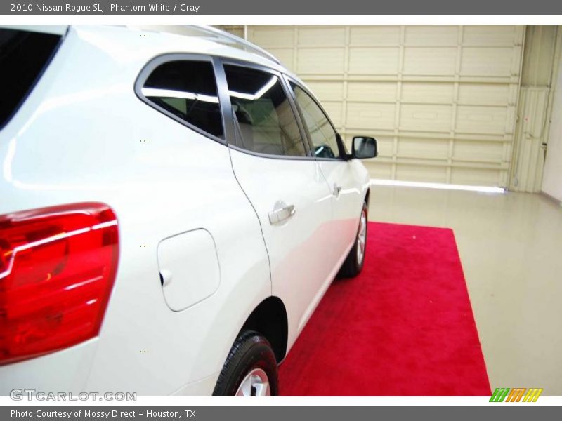 Phantom White / Gray 2010 Nissan Rogue SL