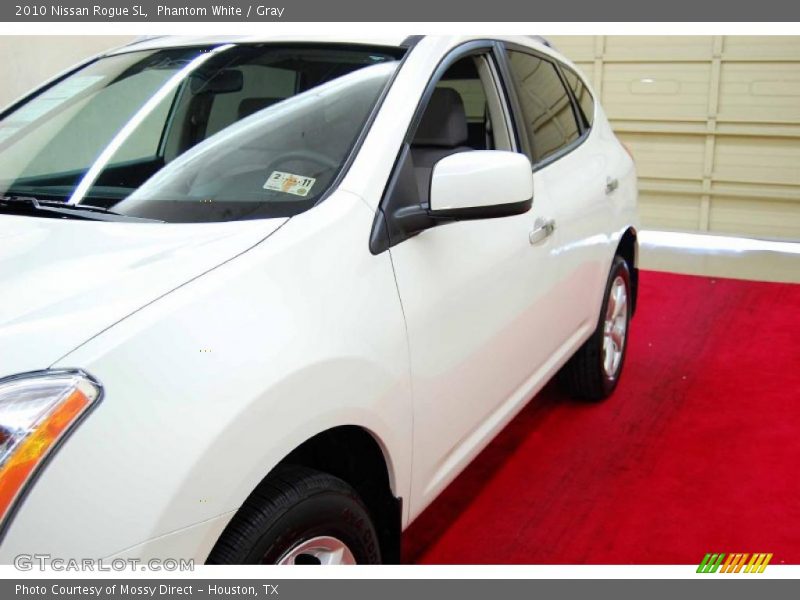 Phantom White / Gray 2010 Nissan Rogue SL