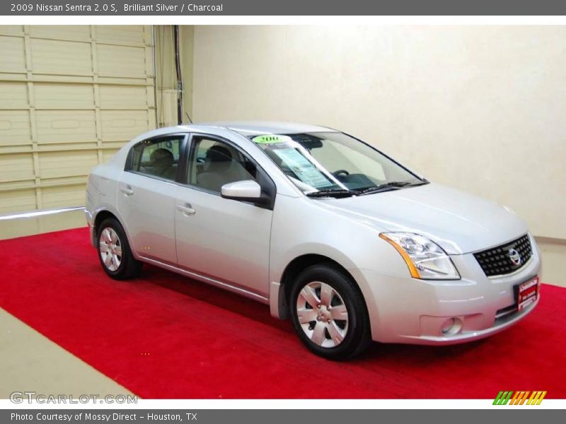Brilliant Silver / Charcoal 2009 Nissan Sentra 2.0 S