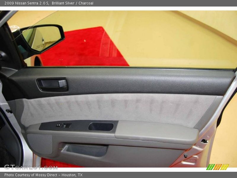 Brilliant Silver / Charcoal 2009 Nissan Sentra 2.0 S