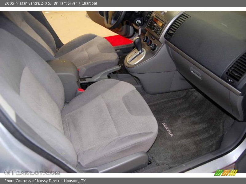 Brilliant Silver / Charcoal 2009 Nissan Sentra 2.0 S
