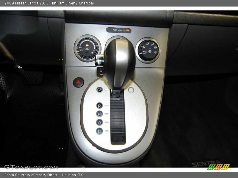 Brilliant Silver / Charcoal 2009 Nissan Sentra 2.0 S