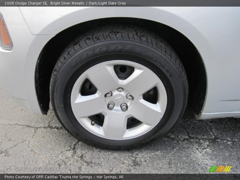 Bright Silver Metallic / Dark/Light Slate Gray 2008 Dodge Charger SE