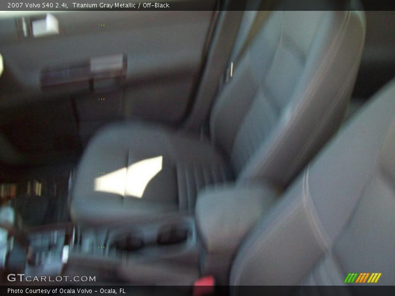 Titanium Gray Metallic / Off-Black 2007 Volvo S40 2.4i