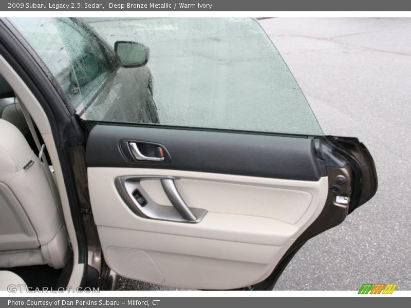 Deep Bronze Metallic / Warm Ivory 2009 Subaru Legacy 2.5i Sedan
