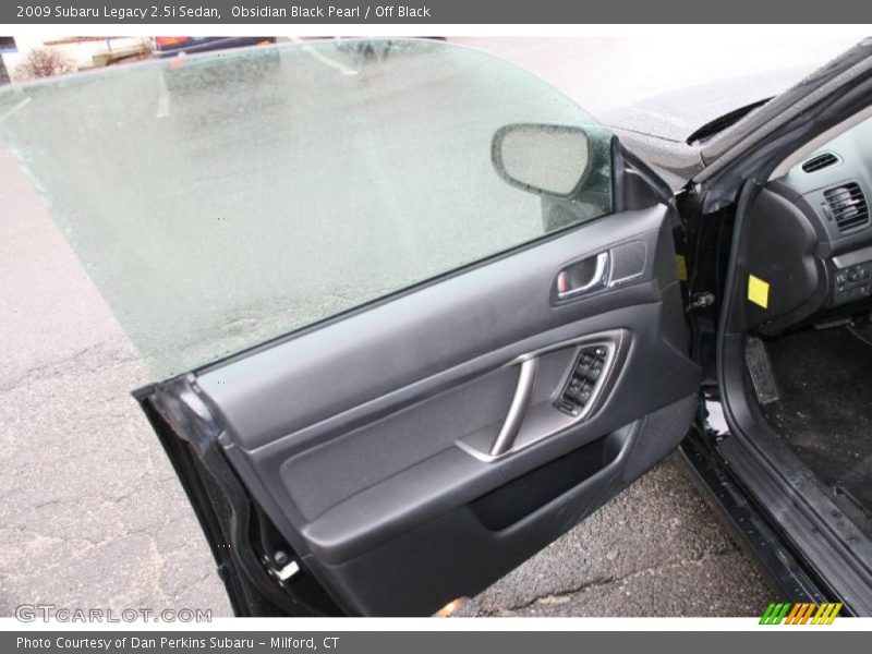 Obsidian Black Pearl / Off Black 2009 Subaru Legacy 2.5i Sedan