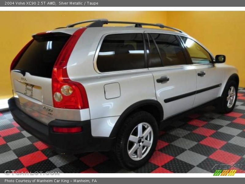 Silver Metallic / Taupe 2004 Volvo XC90 2.5T AWD