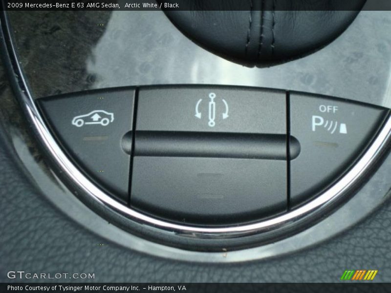 Arctic White / Black 2009 Mercedes-Benz E 63 AMG Sedan