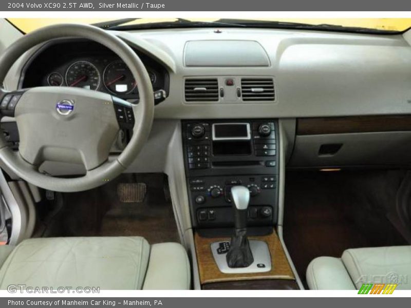 Silver Metallic / Taupe 2004 Volvo XC90 2.5T AWD