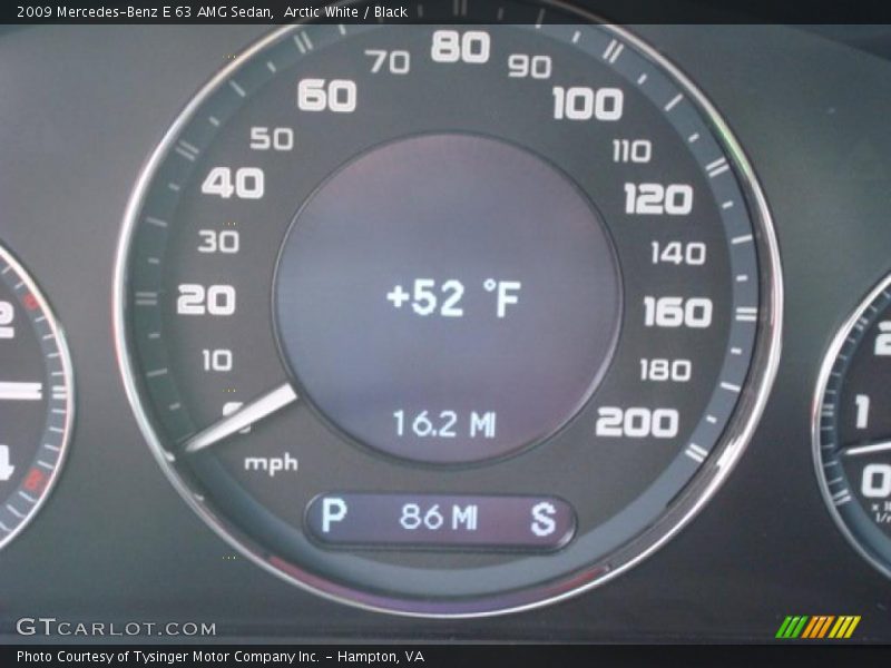Arctic White / Black 2009 Mercedes-Benz E 63 AMG Sedan