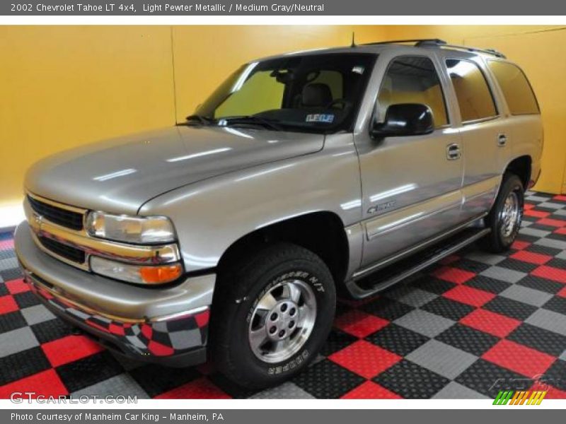 Light Pewter Metallic / Medium Gray/Neutral 2002 Chevrolet Tahoe LT 4x4